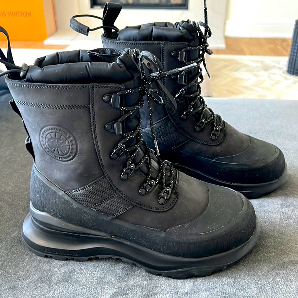 All Black Canadian goose boots size men’s 11